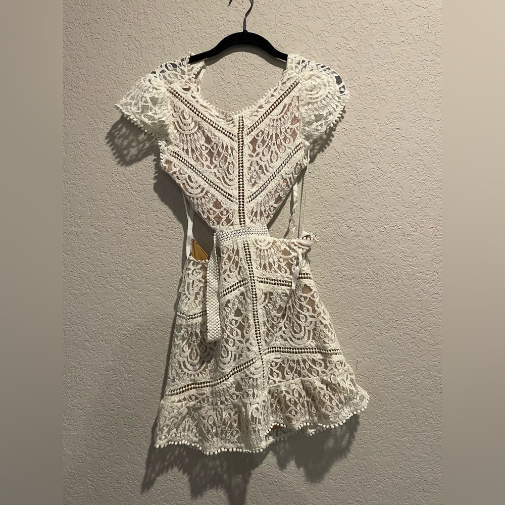 Amazing Lace backless lace dress